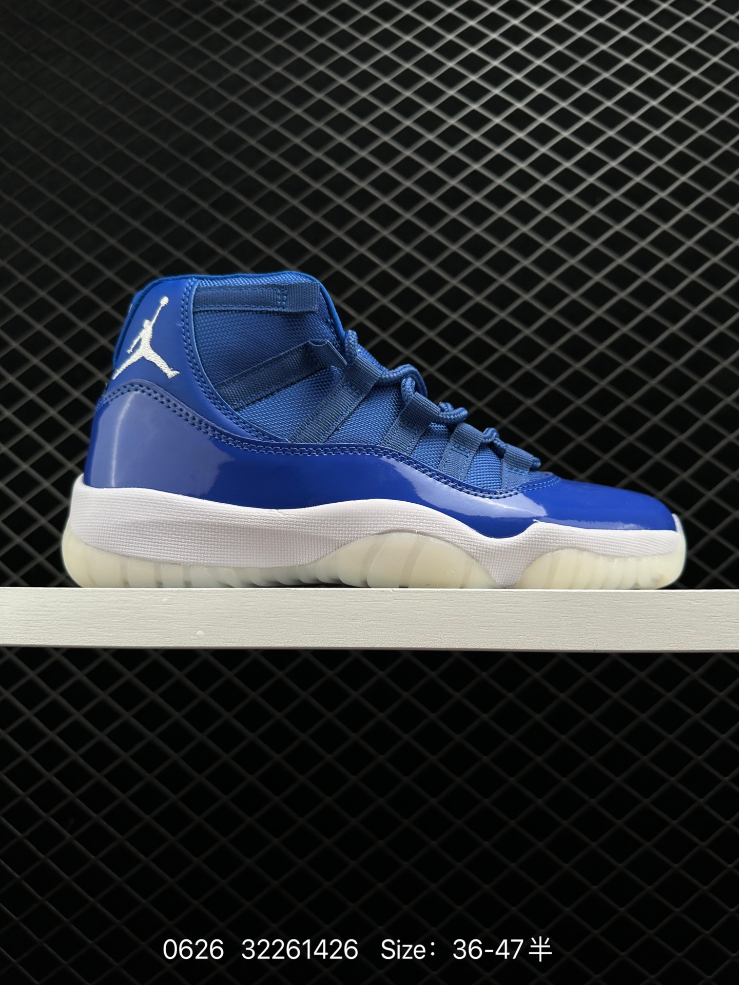 Nike Air Jordan 11 Retro Low LE Nike Air Jordan 11 Retro Low LE